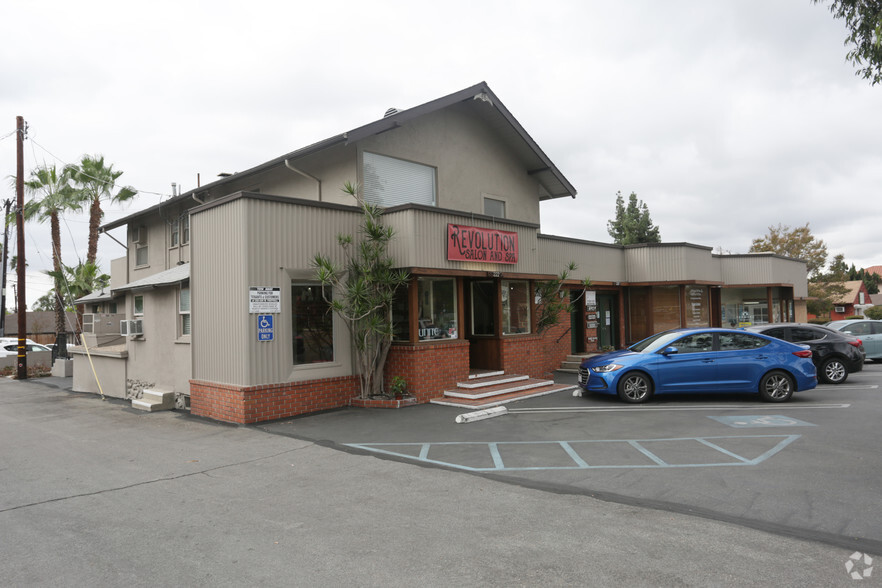 230 W Foothill Blvd, Claremont, CA for lease - Building Photo - Image 1 of 6