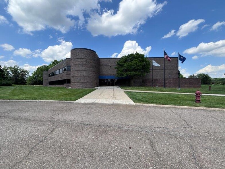 5200 Venture Dr, Ann Arbor, MI for sale - Building Photo - Image 1 of 4