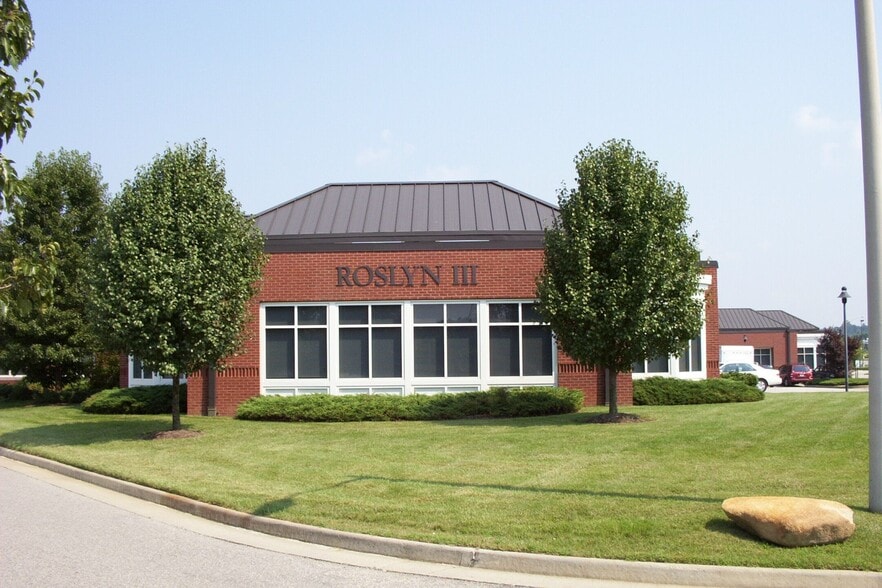 320 Charles Dimmock Pky, Colonial Heights, VA à louer - Photo du bâtiment - Image 2 de 2