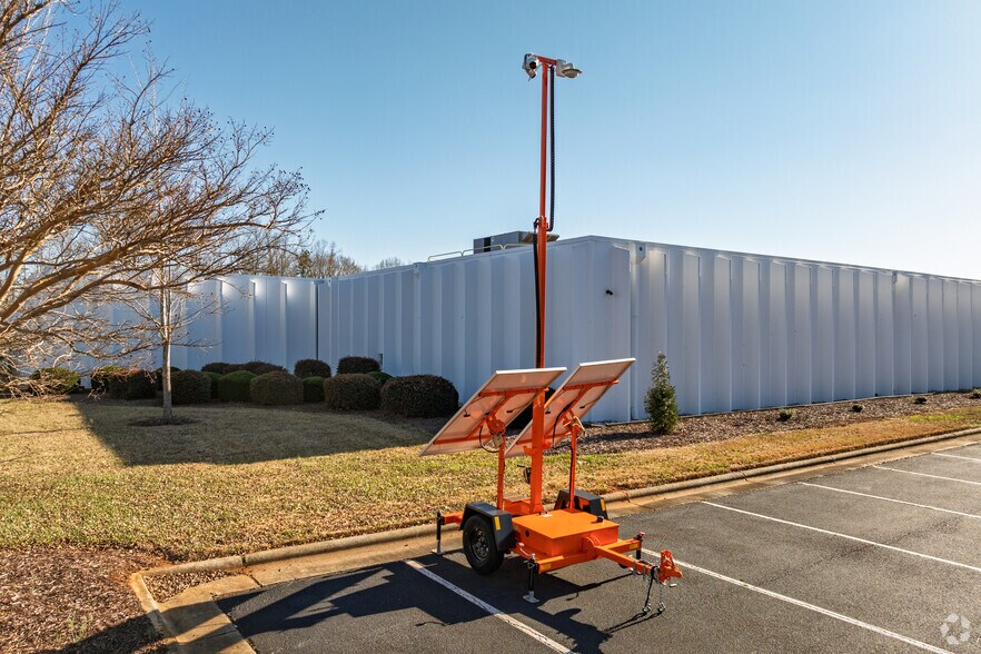 101 Lexington Pky, Lexington, NC for sale - Building Photo - Image 2 of 6