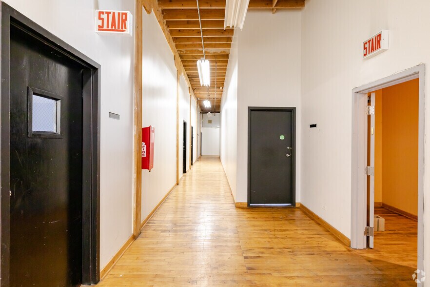 348 N Ashland Ave, Chicago, IL à louer - Photo intérieure - Image 3 de 4
