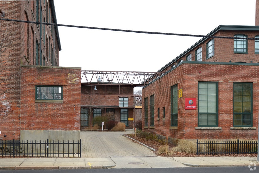 166 Valley St, Providence, RI for sale - Building Photo - Image 2 of 103