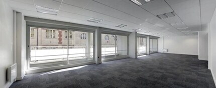 6-8 Rue Du Général Camou, Paris for sale Interior Photo- Image 1 of 4