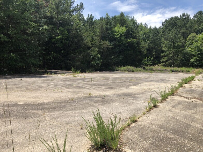 Bush River Rd, Newberry, SC à vendre - Photo du bâtiment - Image 2 de 5