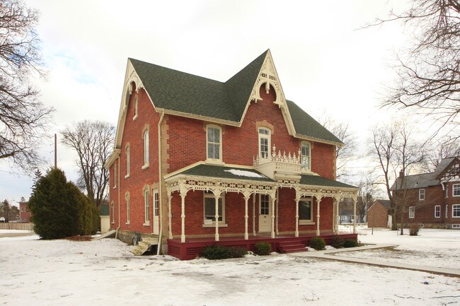 Plus de détails pour 27 Old Kingston Rd, Toronto, ON - Bureau à vendre