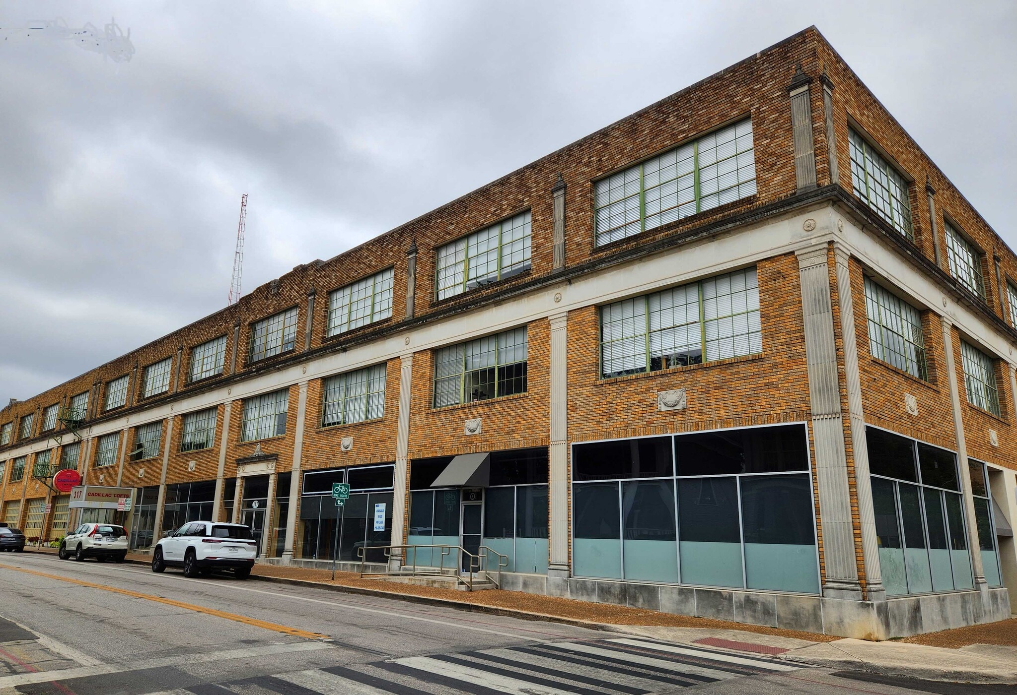 317 Lexington Ave, San Antonio, TX for lease Building Photo- Image 1 of 73