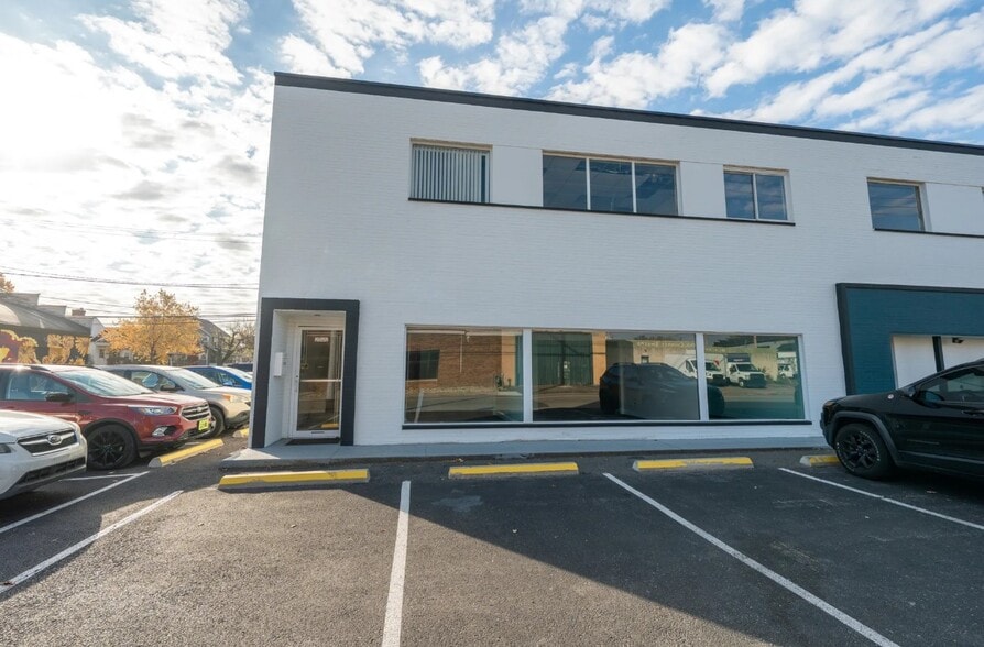 1033-1045 W 3rd Ave, Columbus, OH for sale - Building Photo - Image 2 of 5