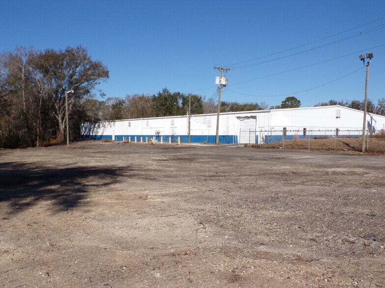 3517 Century Blvd, Lakeland, FL à louer - Photo du bâtiment - Image 2 de 15