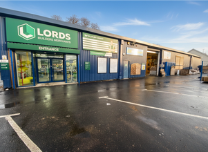 120 Oyster Ln, West Byfleet for lease Building Photo- Image 2 of 9