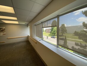 5510 Canotek Rd, Ottawa, ON for lease Interior Photo- Image 2 of 2