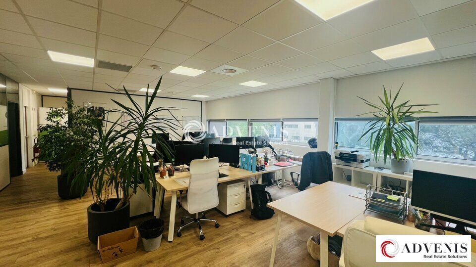 Office in Bordeaux for sale - Interior Photo - Image 3 of 10