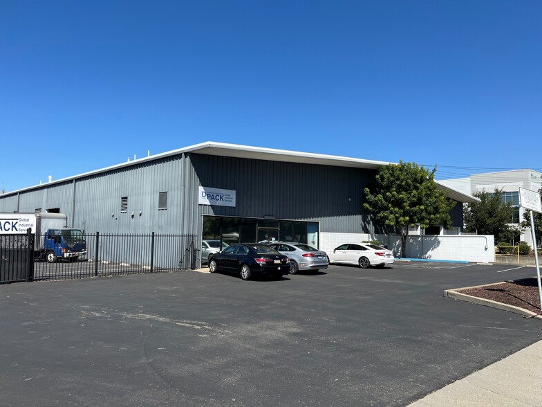 31801 Hayman St, Hayward, CA for lease - Building Photo - Image 3 of 4