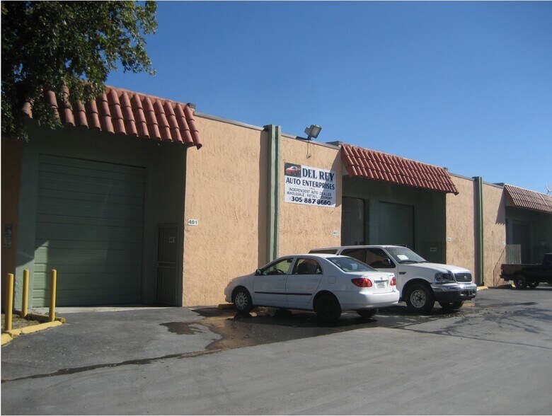 3750 NW 28th St, Miami, FL à louer - Photo du bâtiment - Image 3 de 4