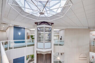 140 Stoneridge Dr, Columbia, SC à louer Photo intérieure- Image 2 de 17