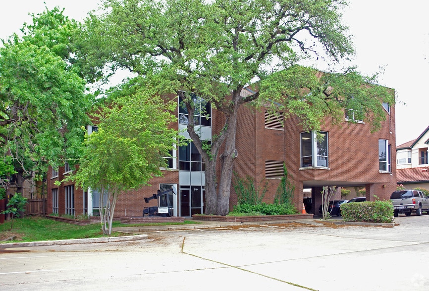 510 Hearn St, Austin, TX for lease - Primary Photo - Image 1 of 3