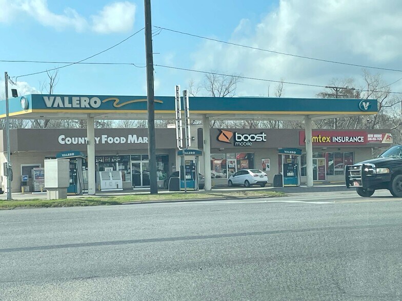 1924 Highway 90, Liberty, TX à louer - Photo du bâtiment - Image 2 de 3