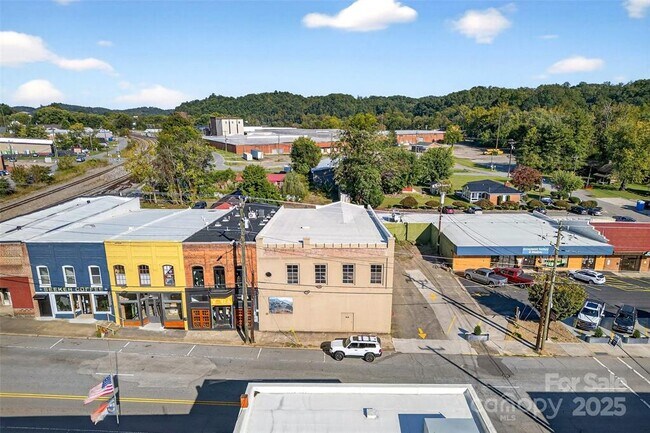 Plus de détails pour 47 Catawba ave, Old Fort, NC - Flex à vendre