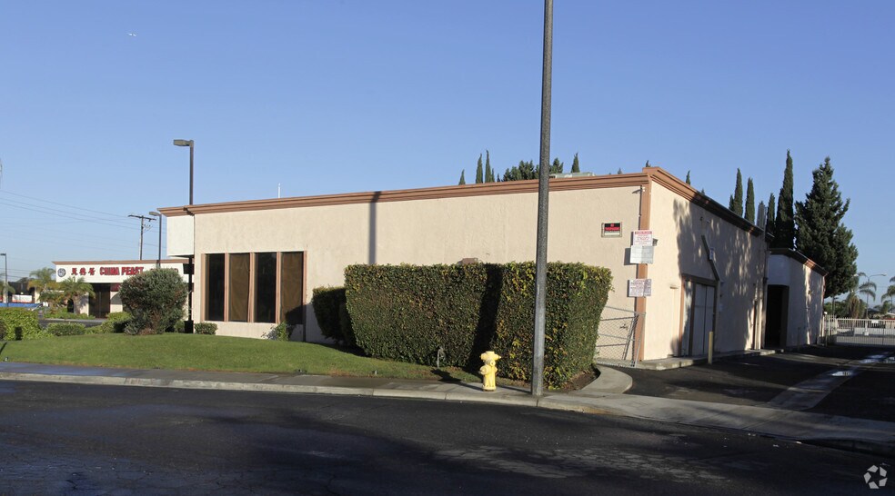 12100-12116 Beach Blvd, Stanton, CA à louer - Photo du bâtiment - Image 2 de 8
