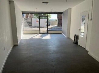 Plus de détails pour 131 High St, Stoke On Trent - Commerce de détail à louer