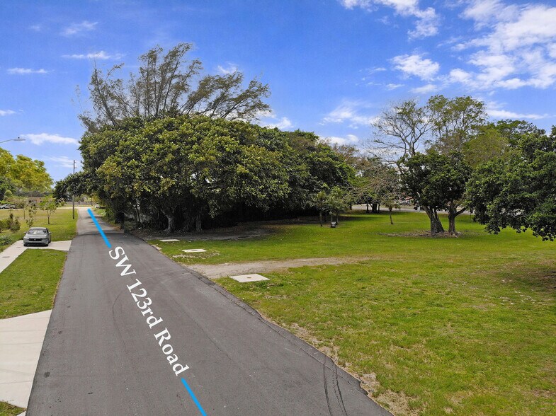 22650 SW 123rd Rd., Miami, FL à vendre - Aérien - Image 2 de 13