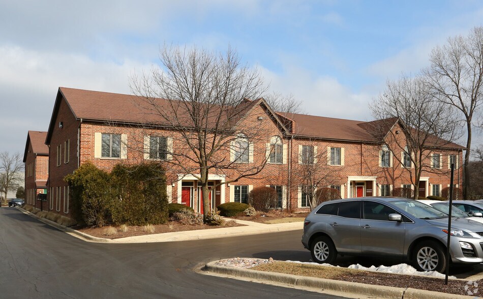 1440 Maple Ave, Lisle, IL à louer - Photo du bâtiment - Image 3 de 35