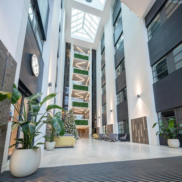 1 Trinity Gdns, Newcastle Upon Tyne à louer - Photo du bâtiment - Image 2 de 24