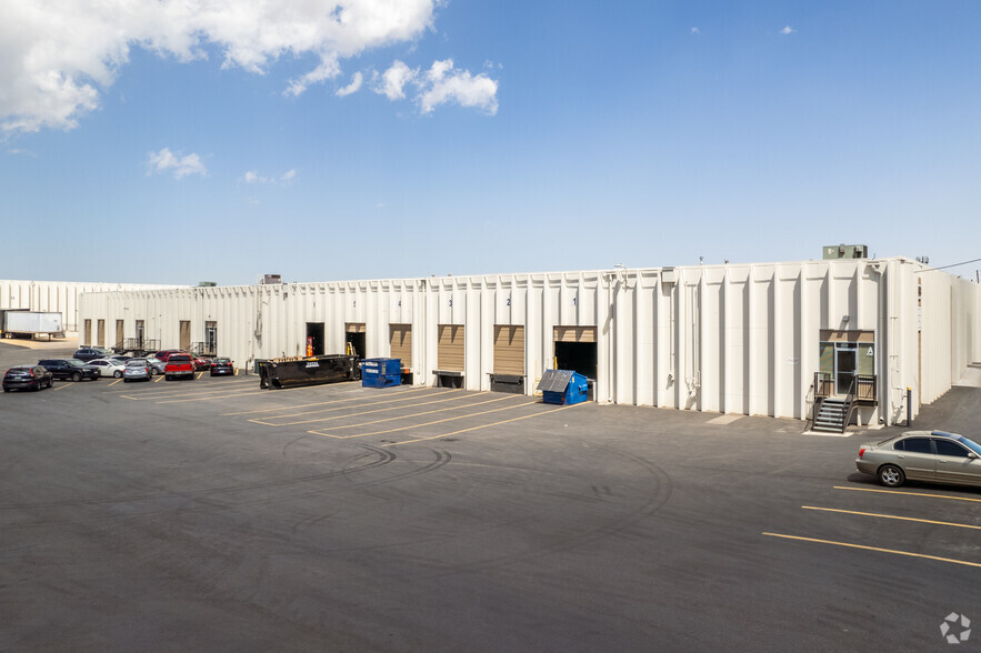 4199 Oneida St, Denver, CO for lease - Building Photo - Image 2 of 4