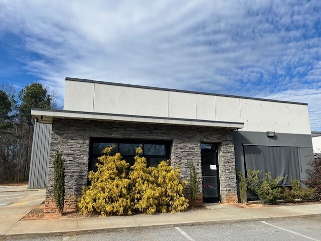 264 Neely Ferry Rd, Simpsonville, SC à vendre Photo principale- Image 1 de 12