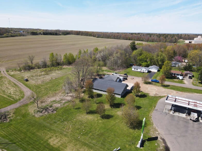 359 Elm st, New Auburn, WI for sale - Building Photo - Image 3 of 40