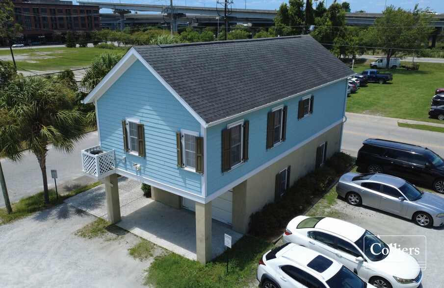 235 Huger St, Charleston, SC à vendre - Photo du bâtiment - Image 2 de 14