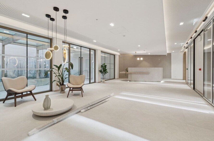 122 Rue La Boétie, Paris for lease - Lobby - Image 2 of 8