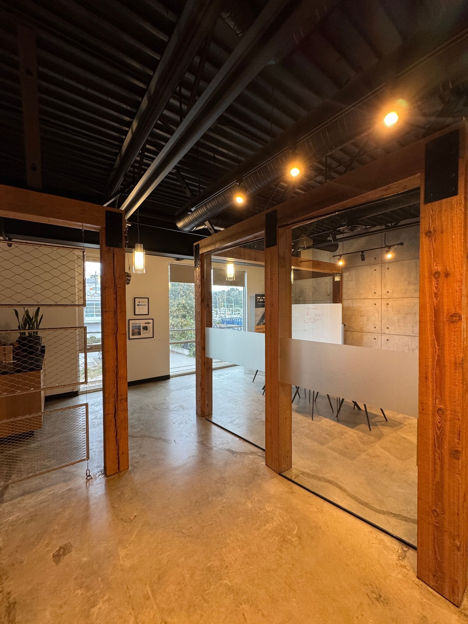 1515 Barrow St, North Vancouver, BC à louer Photo intérieure- Image 1 de 10