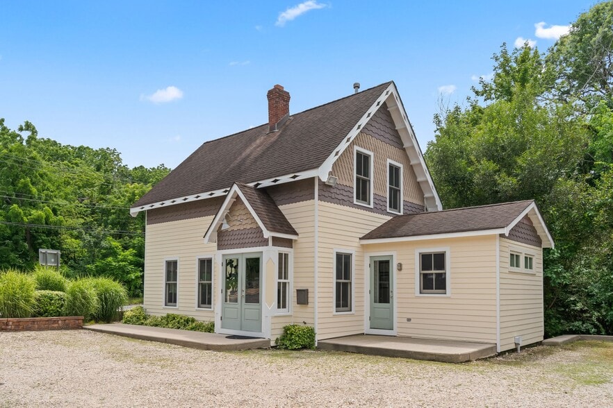 67 Fort Salonga Rd W, Northport, NY for sale - Building Photo - Image 2 of 24