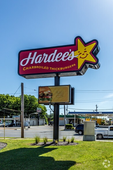 4628 Summer Ave, Memphis, TN for lease - Building Photo - Image 3 of 4