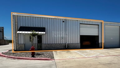20700 Frankie Ln, Pflugerville, TX for lease Building Photo- Image 2 of 12