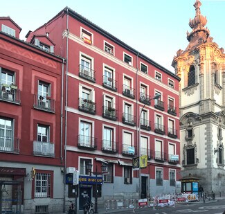 Plus de détails pour Multi-résidentiel à vendre