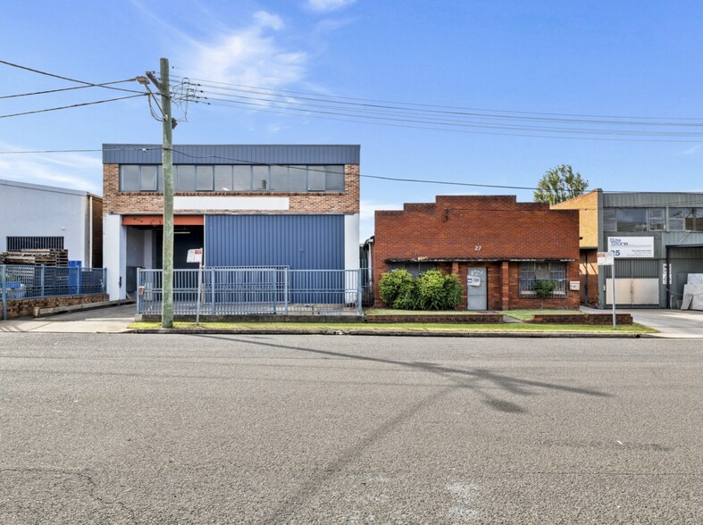 29 Clements Ave, Bankstown for sale - Primary Photo - Image 2 of 2
