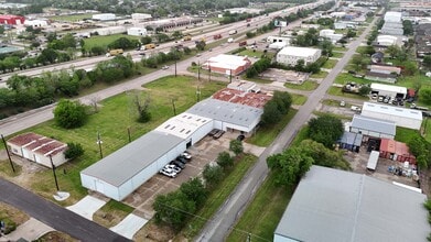 227 N 8th St, La Porte, TX for lease Building Photo- Image 1 of 12