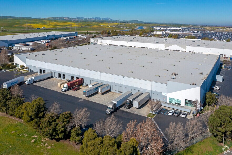 18520 Stanford Rd, Tracy, CA à louer - Aérien - Image 3 de 5