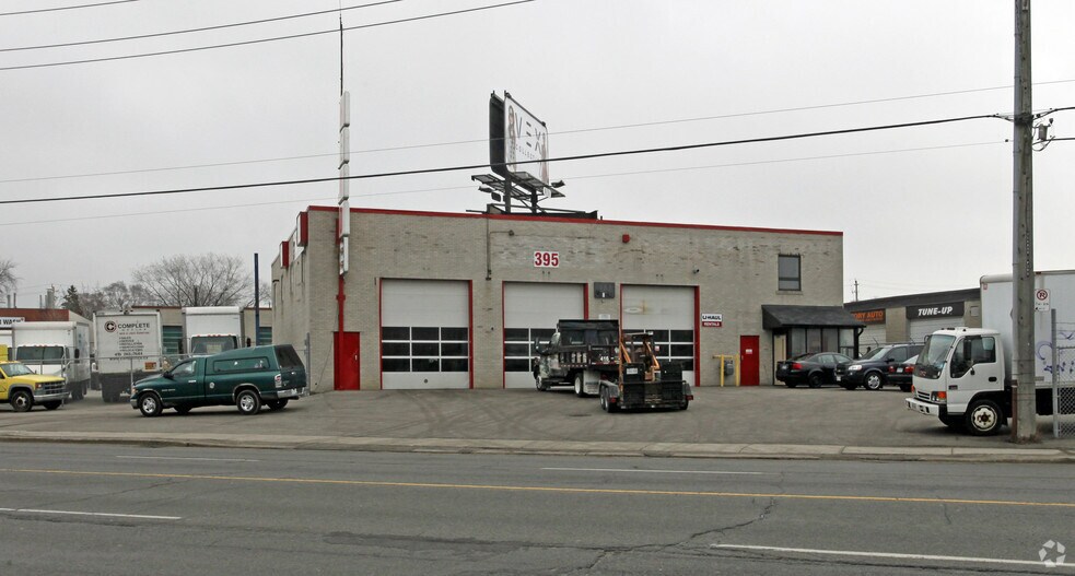395 Danforth Rd, Toronto, ON à vendre - Photo principale - Image 1 de 1