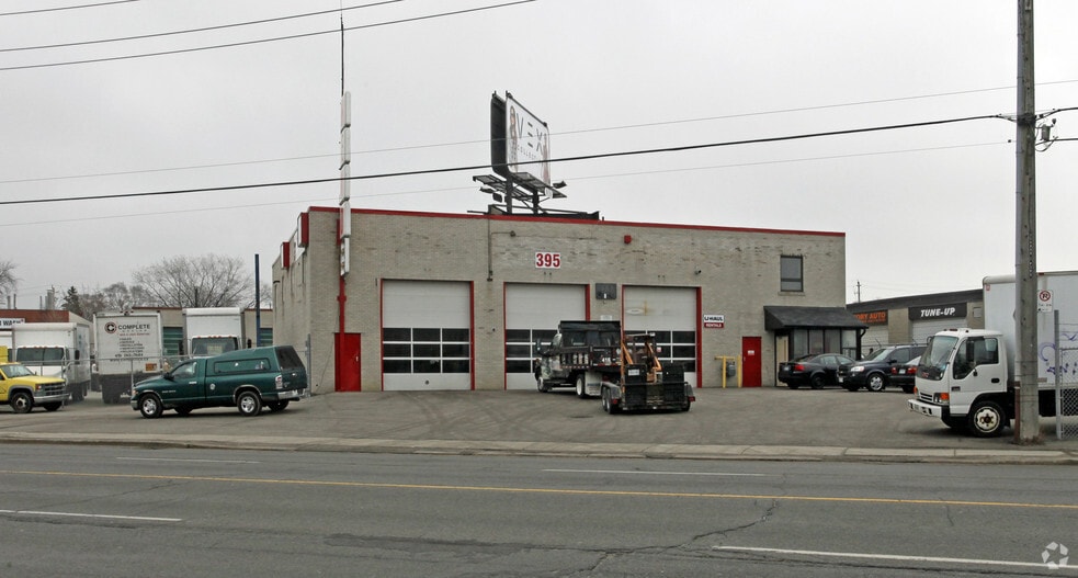 395 Danforth Rd, Toronto, ON for sale - Primary Photo - Image 1 of 1