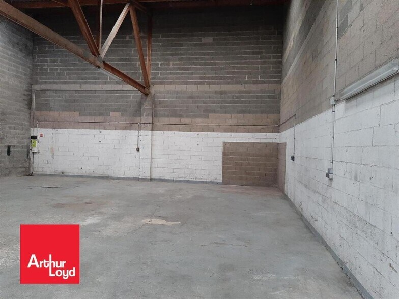 Flex in Luce for lease - Interior Photo - Image 1 of 5