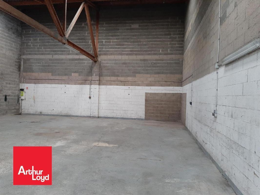 Flex in Luce for lease Interior Photo- Image 1 of 6