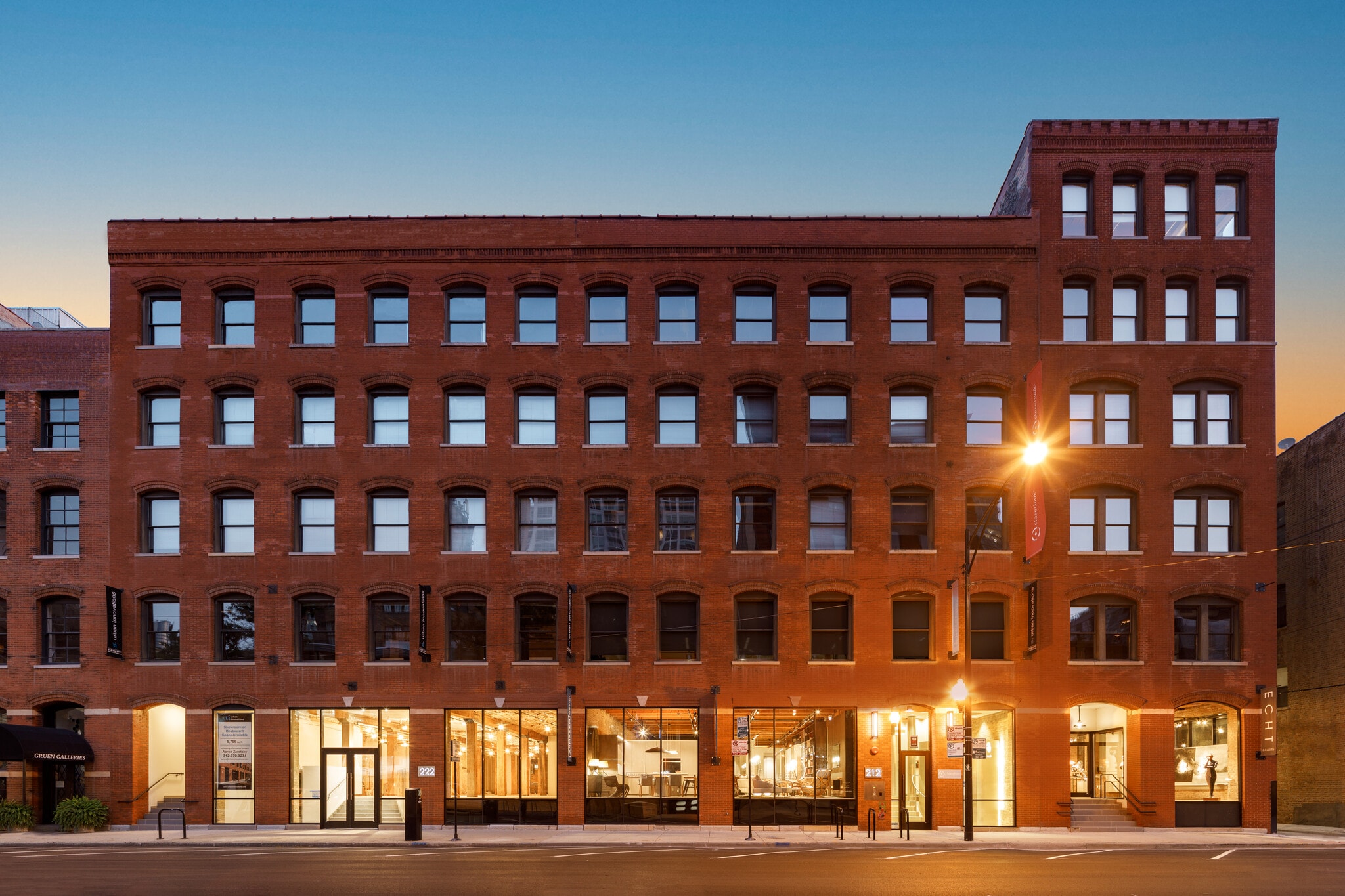 212 W Superior St, Chicago, IL for lease Primary Photo- Image 1 of 3