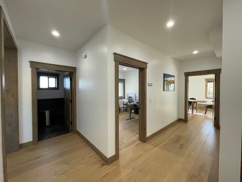 761 Northwood Blvd, Incline Village, NV à louer - Photo du bâtiment - Image 2 de 12