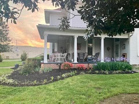 101 Webb Rd E, Bell Buckle, TN à vendre - Photo principale - Image 1 de 12