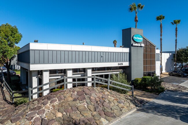 More details for 5425-5445 E La Palma Ave, Anaheim, CA - Industrial for Lease
