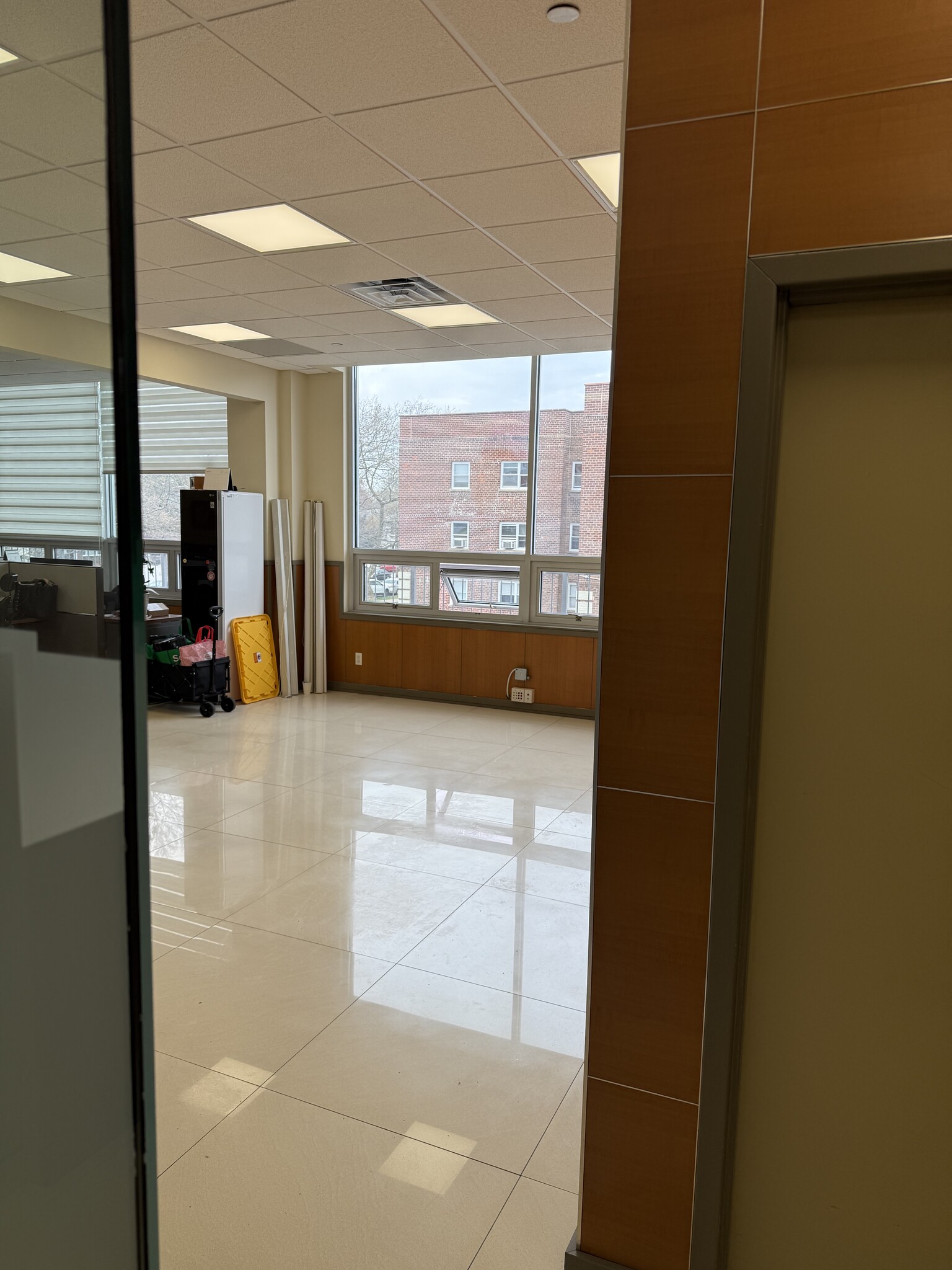 20925-20945 Northern Blvd, Bayside, NY for lease Interior Photo- Image 1 of 9