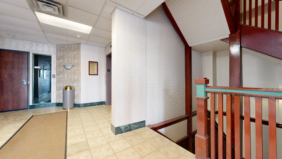 205 W Market St, Lima, OH for sale - Matterport 3D Scan - Image 2 of 44