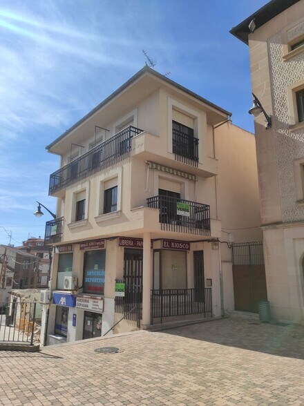 Plaza España, 2, Cantalejo, Segovia for sale - Primary Photo - Image 1 of 5